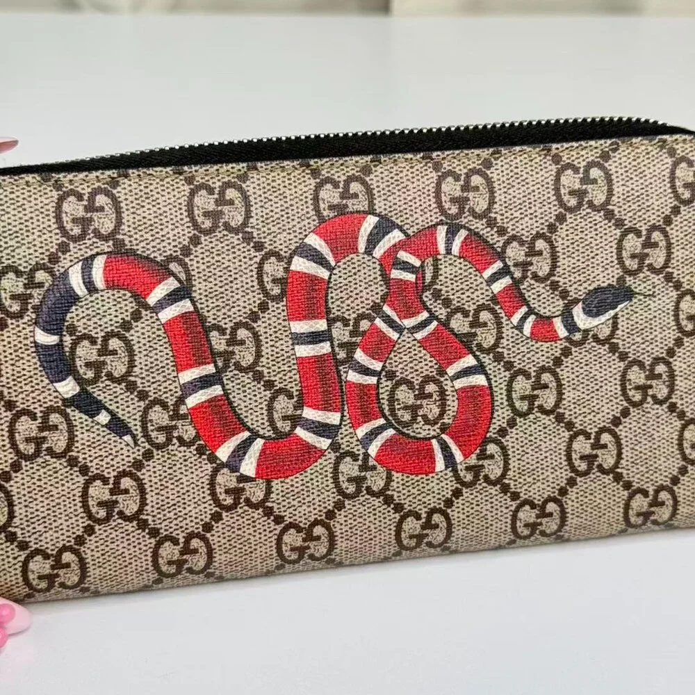 Gucci GG Logo Supreme Limited Edition Wallet with Snake Design
